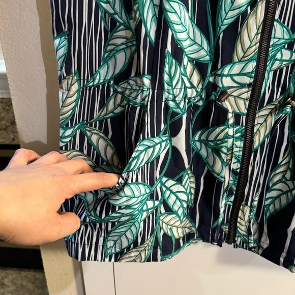 Chico’s Full Zip Lightweight with Pockets Vest Size XL - Picture 3 of 5